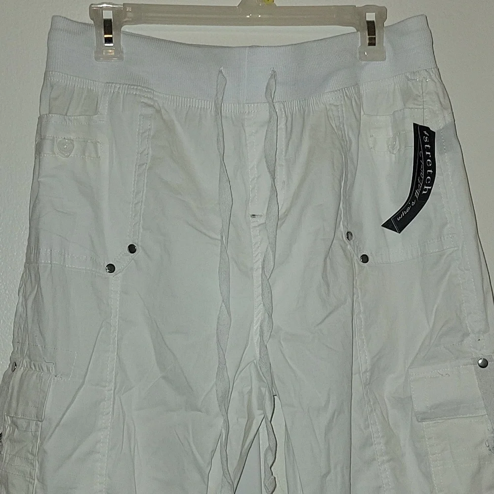 Woman's pants - Picture 3 of 5